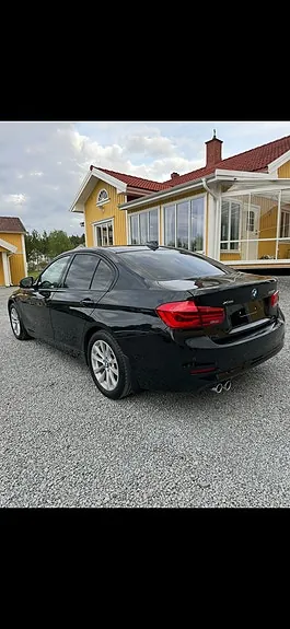BMW 330I 2017 photo 2