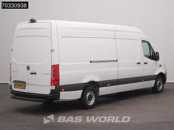Mercedes-Benz Sprinter 2024 photo 2