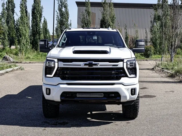 Chevrolet Silverado 2500Hd 2024 photo 3