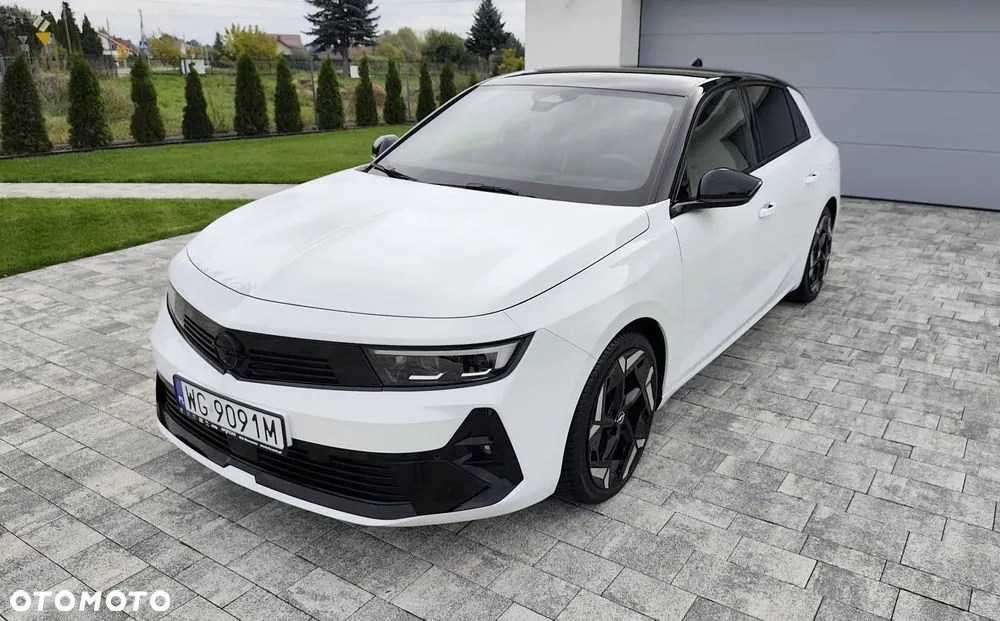 Opel Astra 2023 photo 2