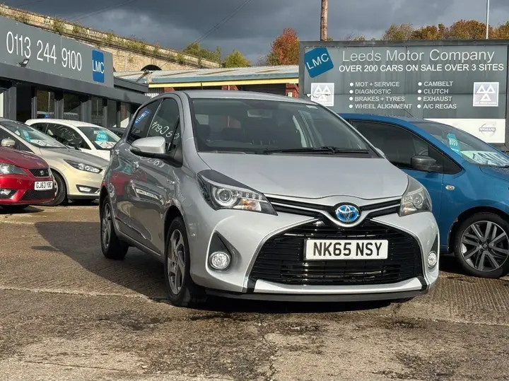 Toyota Yaris 2015 photo 3