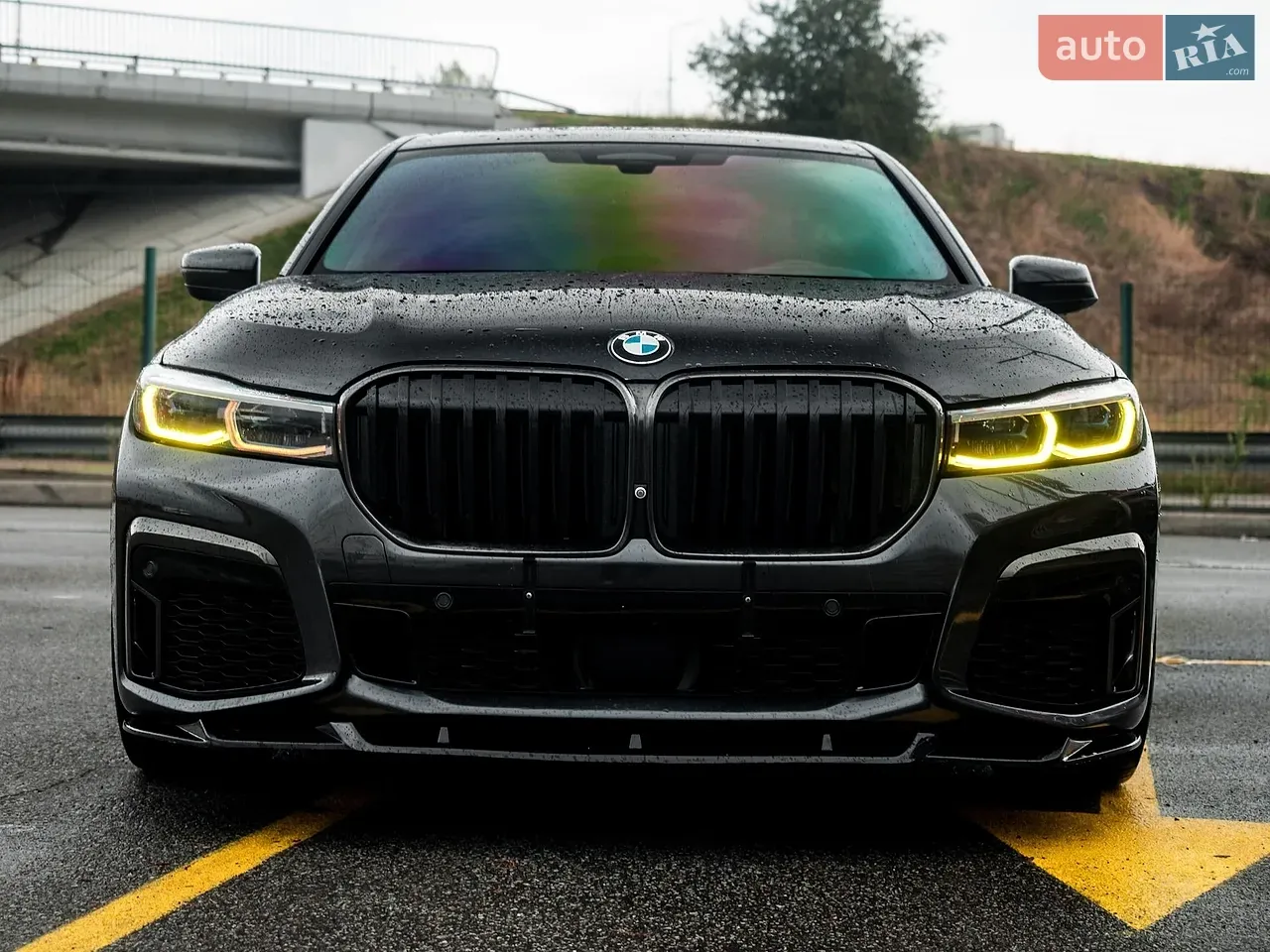 BMW 7 Series 2019 photo 2