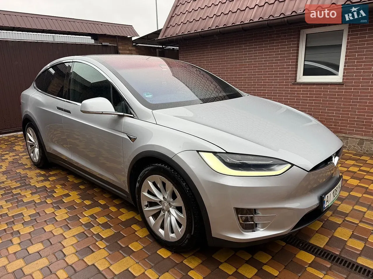 Tesla Model X