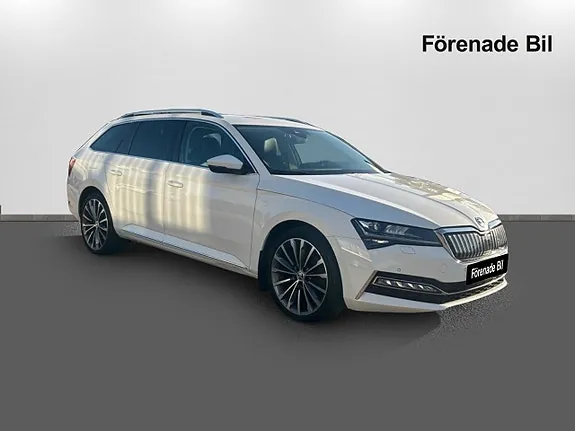 Skoda Superb 2021 photo 3