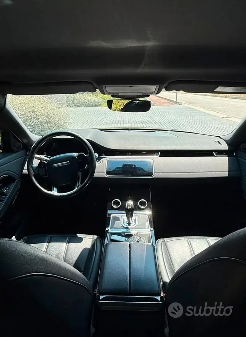 Land Rover Range Rover Evoque 2020 photo 3