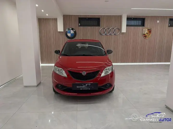 Lancia Ypsilon