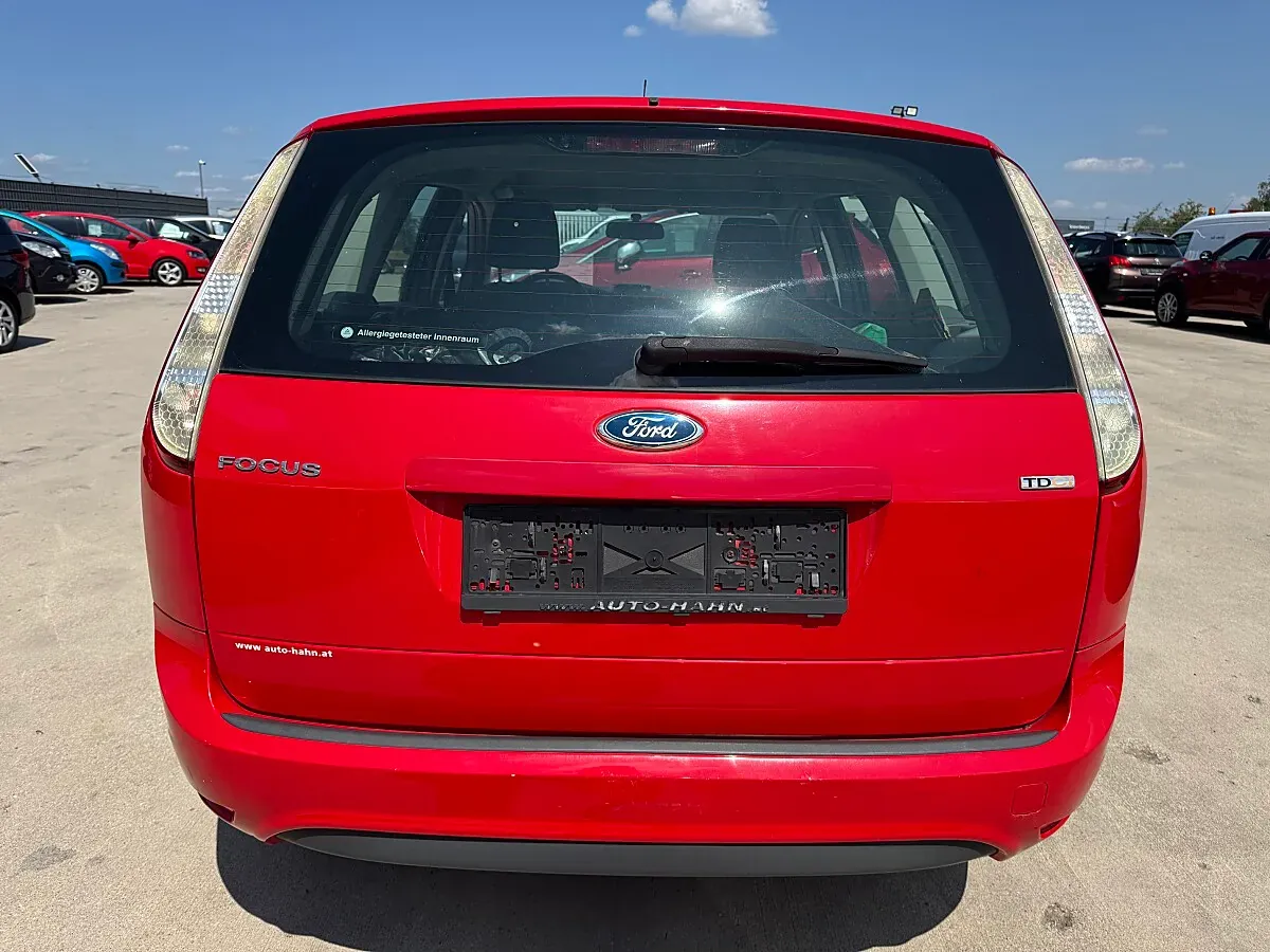 Ford Focus 2010 photo 3