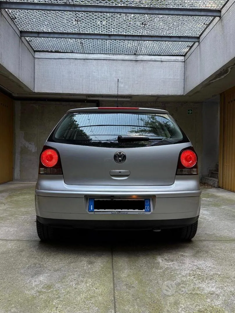 Volkswagen Polo 2005 photo 2