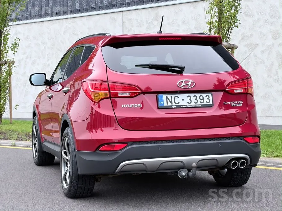 Hyundai Santa Fe 2014 photo 3