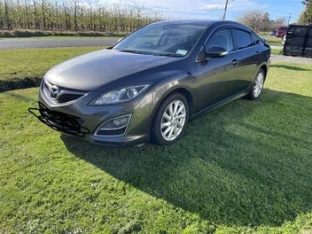 Mazda Atenza 2010 photo 2