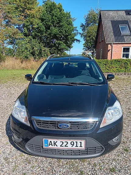 Ford Focus 2011 photo 2