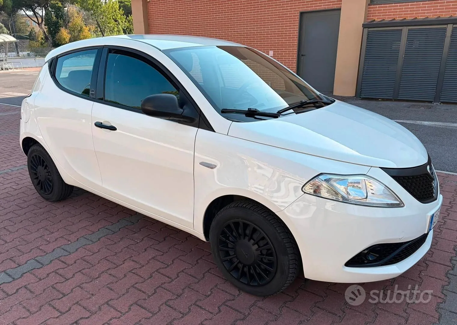 Lancia Ypsilon
