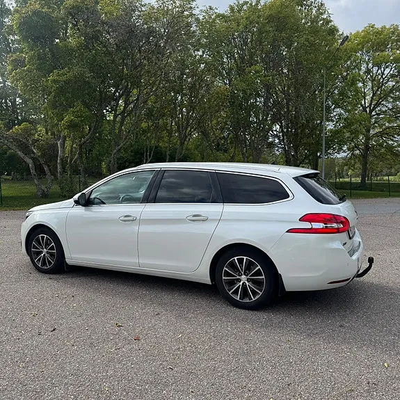 Peugeot 308 Sw 2015 photo 2