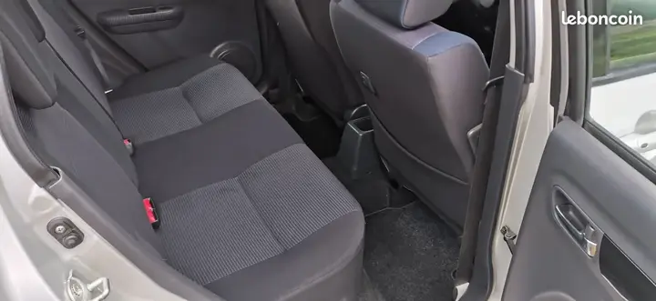 Suzuki Swift 2008 photo 5