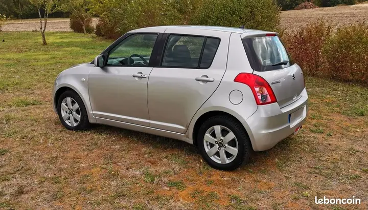 Suzuki Swift 2008 photo 2