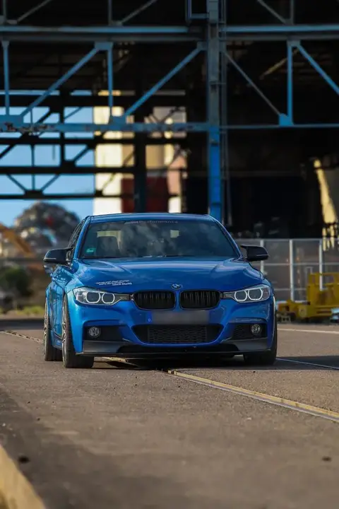 BMW 328I