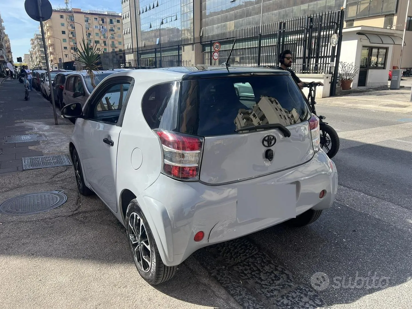 Toyota Iq 2009 photo 4