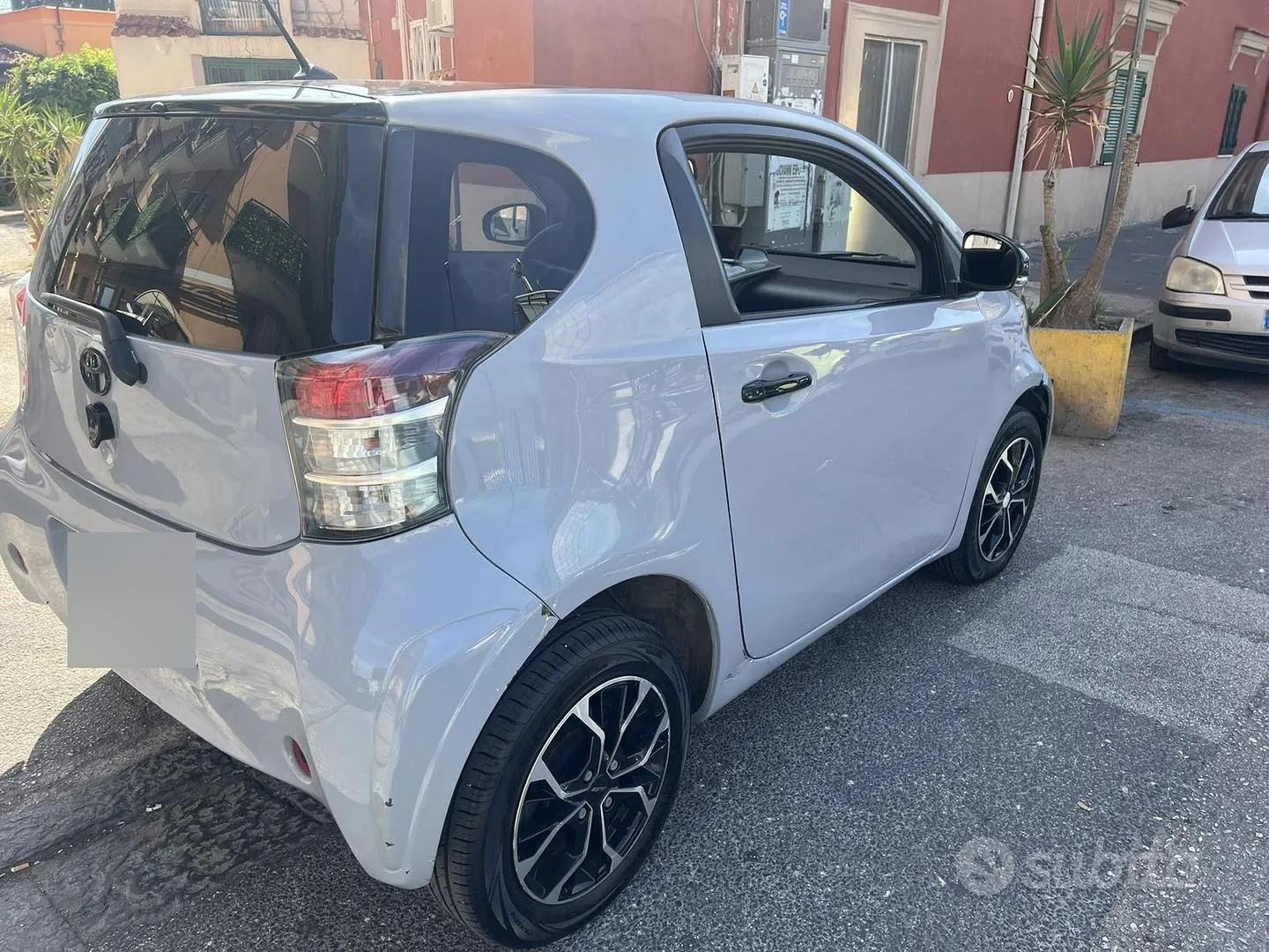Toyota Iq 2009 photo 3