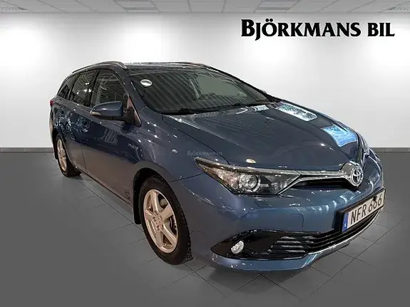 Toyota Auris 2016 photo 3