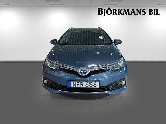 Toyota Auris 2016 photo 2