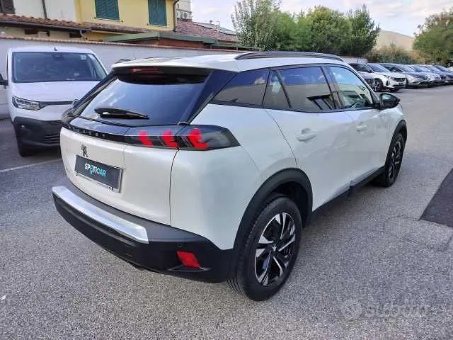 Peugeot 2008 2023 photo 3