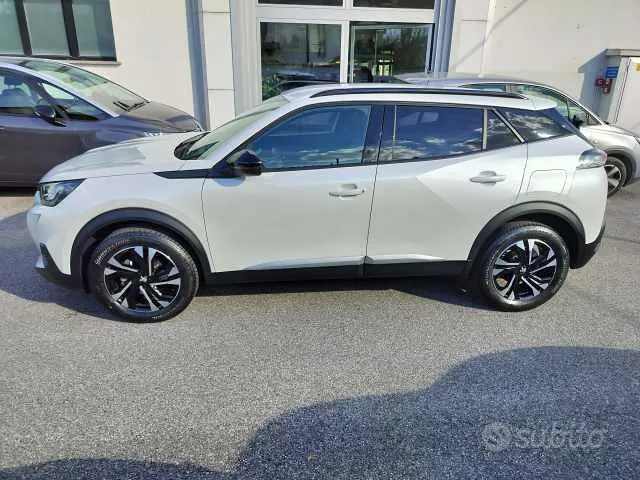 Peugeot 2008 2023 photo 5