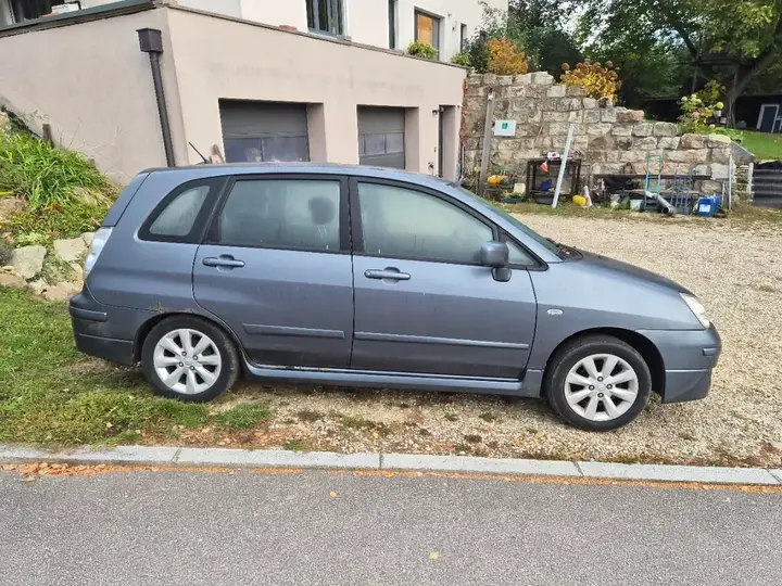 Suzuki Liana 2007 photo 3