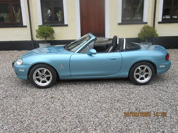Mazda Mx-5 2001 photo 2