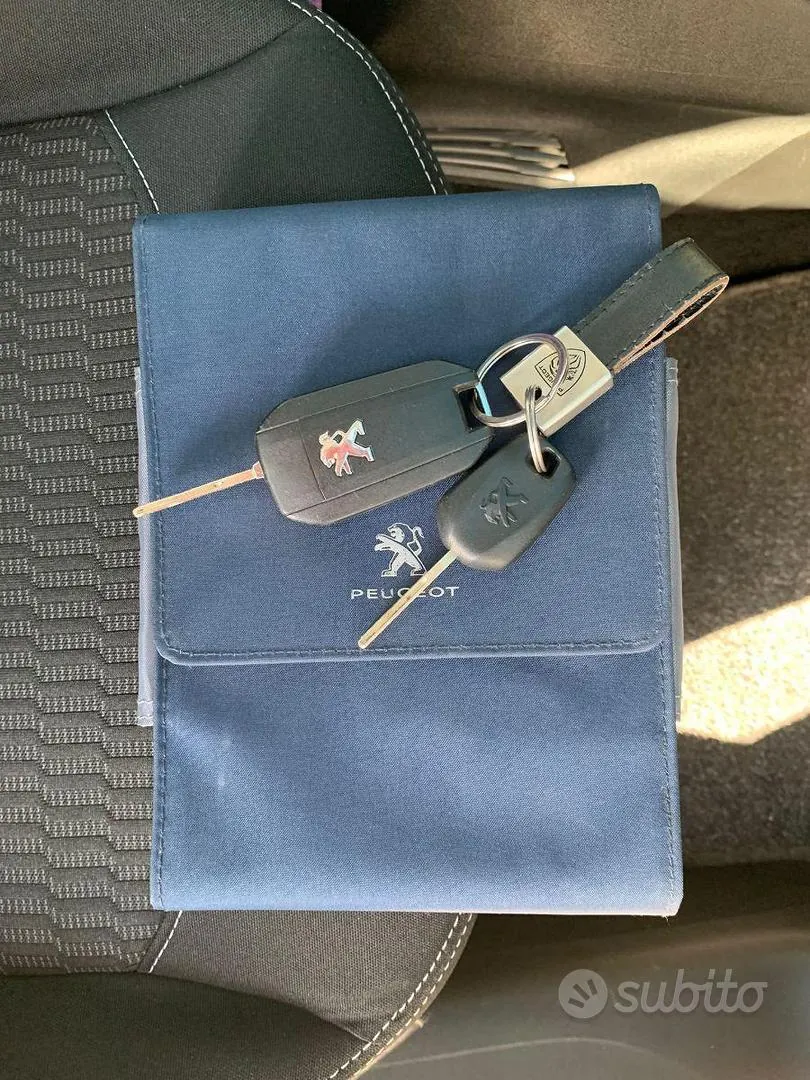 Peugeot 208 2016 photo 2