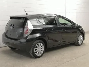 Toyota Aqua 2014 photo 3