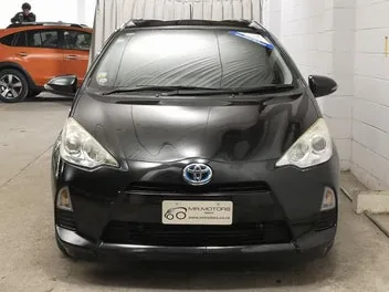 Toyota Aqua 2014 photo 5