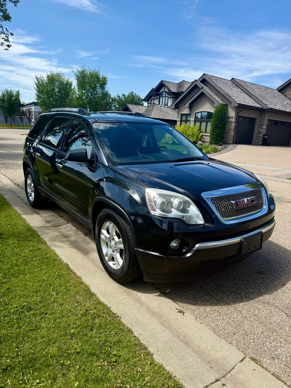 GMC Acadia 2012 photo 3