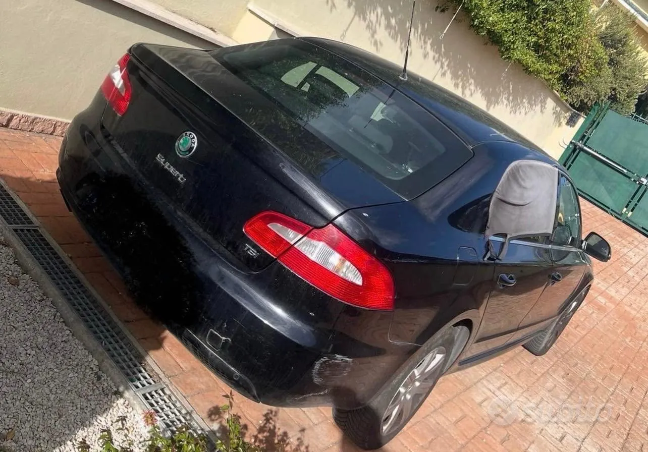 Skoda Superb 2008 photo 3