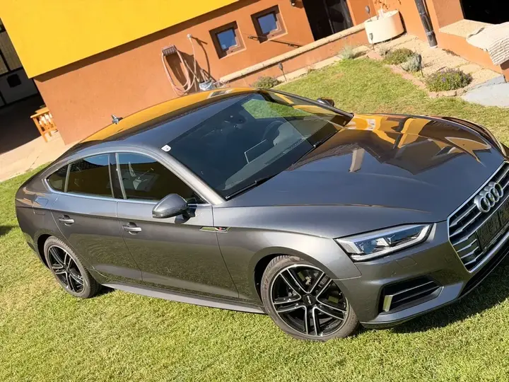 Audi A5 2018 photo 2