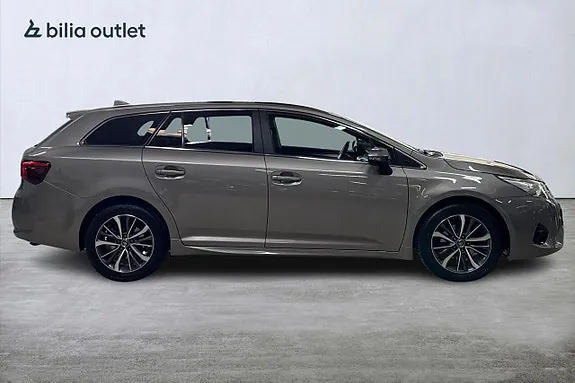 Toyota Avensis 2016 photo 5