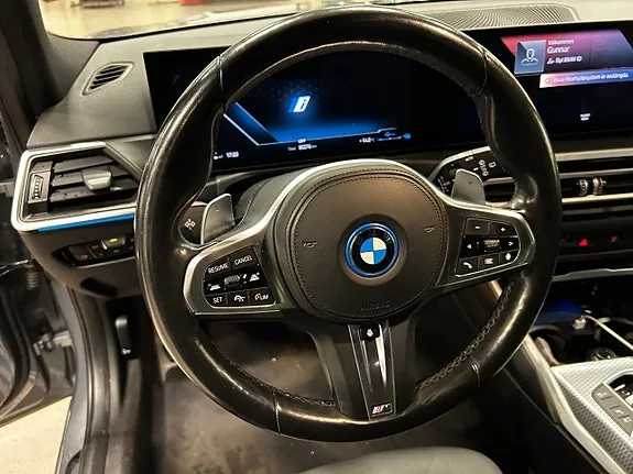 BMW 330E 2023 photo 3