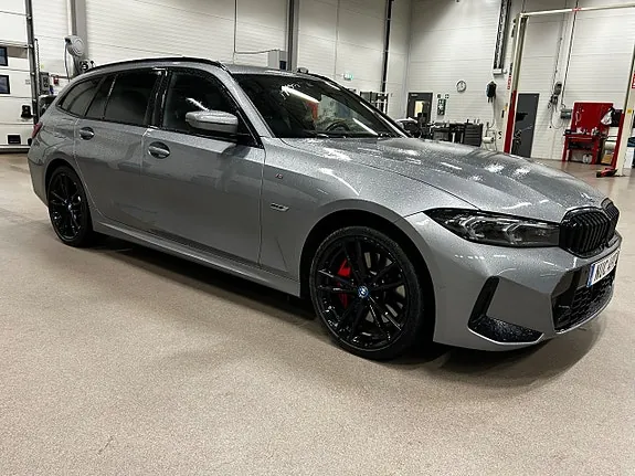 BMW 330E 2023 photo 2