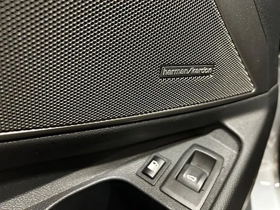 BMW 330E 2023 photo 4