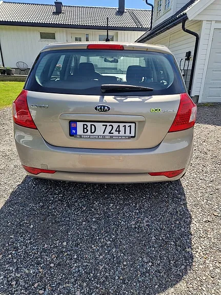 Kia Ceed 2012 photo 4