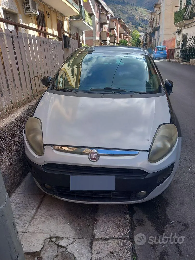 Fiat Punto Evo 2011 photo 3