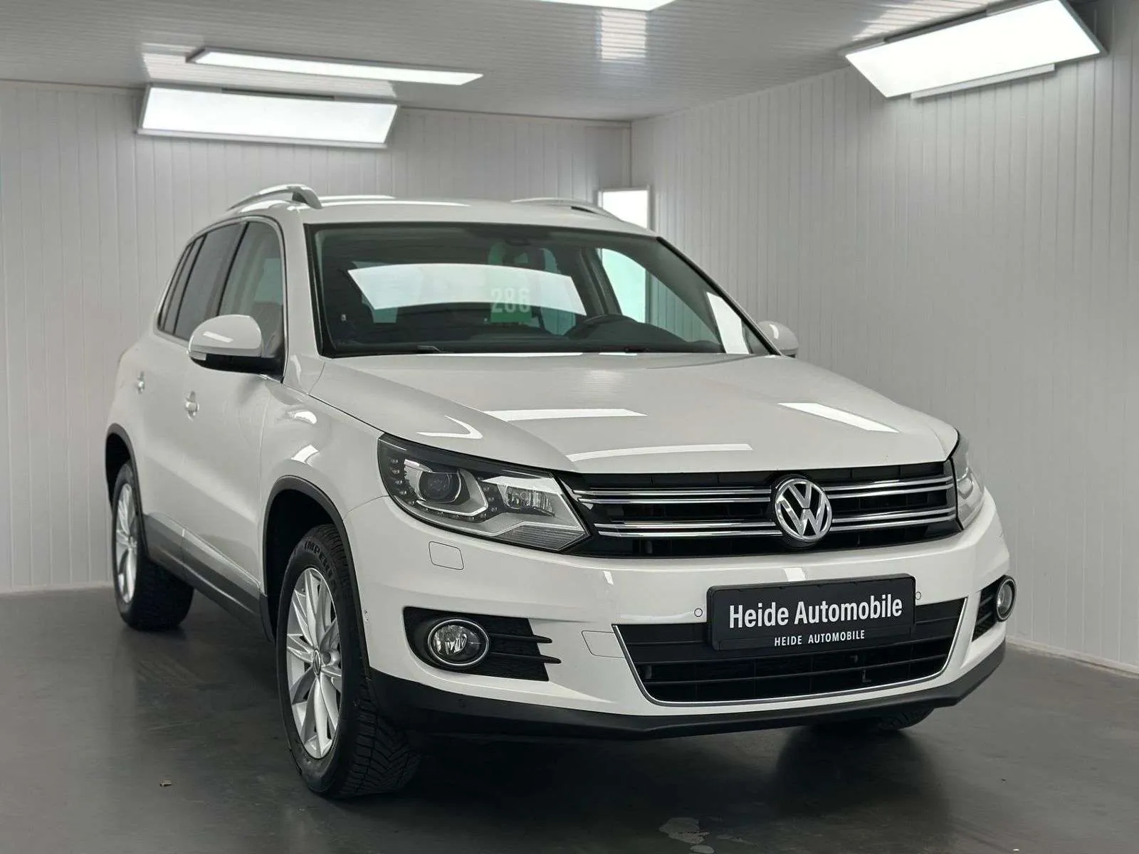 Volkswagen Tiguan 2012 photo 3