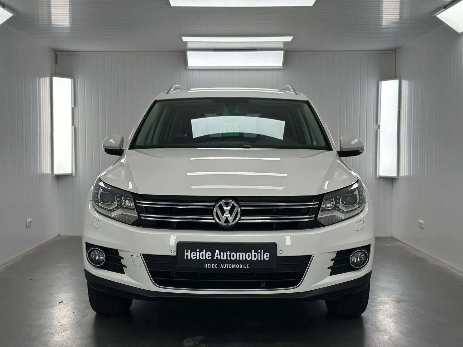 Volkswagen Tiguan 2012 photo 2