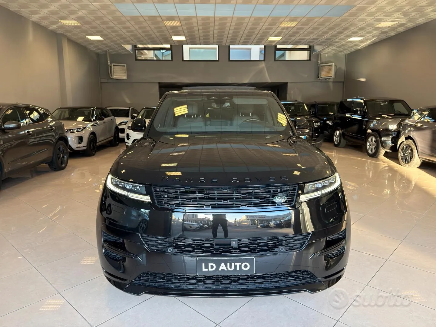 Land Rover Range Rover Sport 2024 photo 2