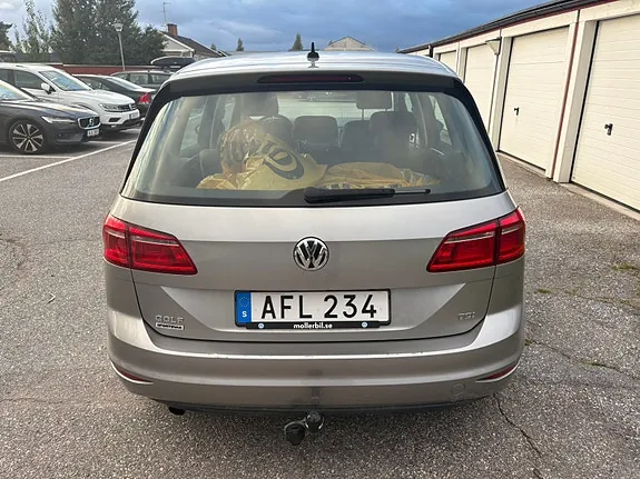 Volkswagen Golf Sportsvan 2018 photo 2