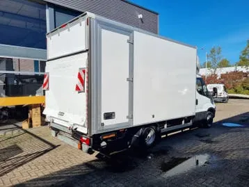 Iveco Daily 2017 photo 2
