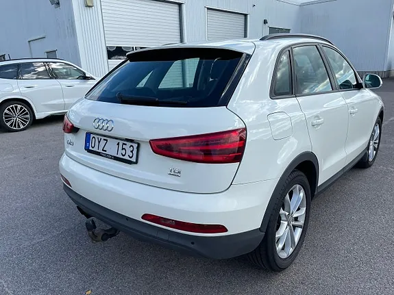Audi Q3 2012 photo 3