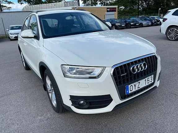 Audi Q3 2012 photo 2