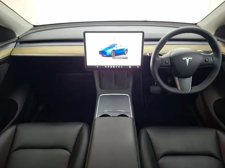 Tesla Model Y 2023 photo 3