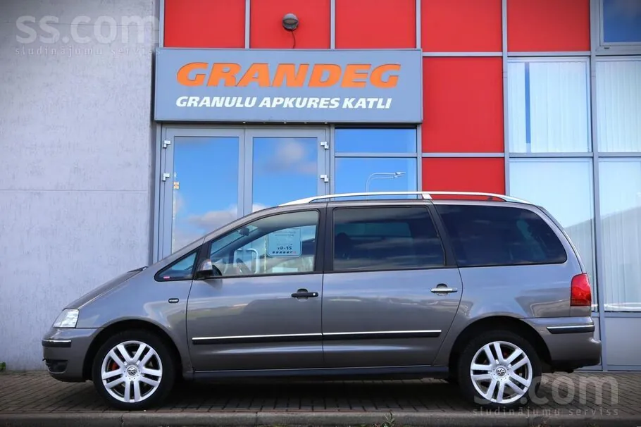 Volkswagen Sharan 2007 photo 2