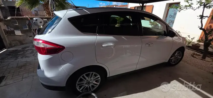 Ford C-Max 2013 photo 2